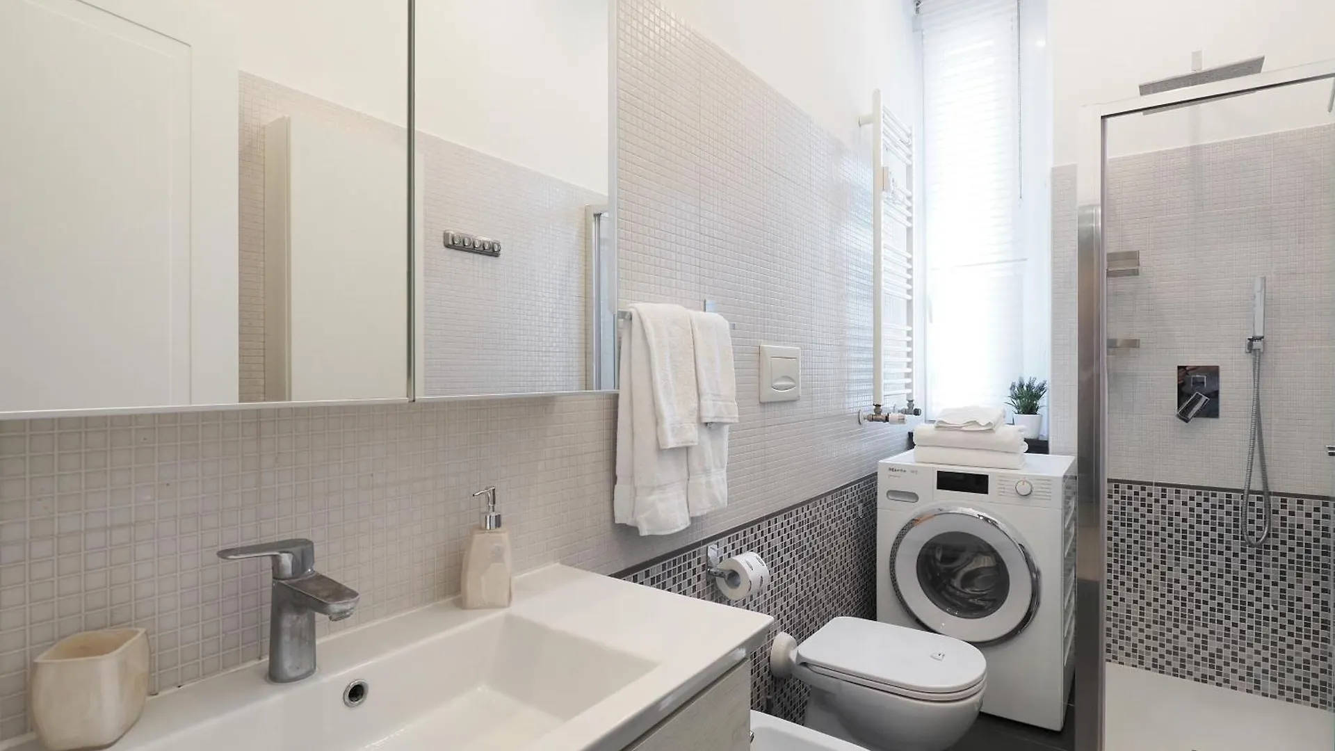 Daire Forlanini Home Con Free Parking Linate Airport Milano İtalya